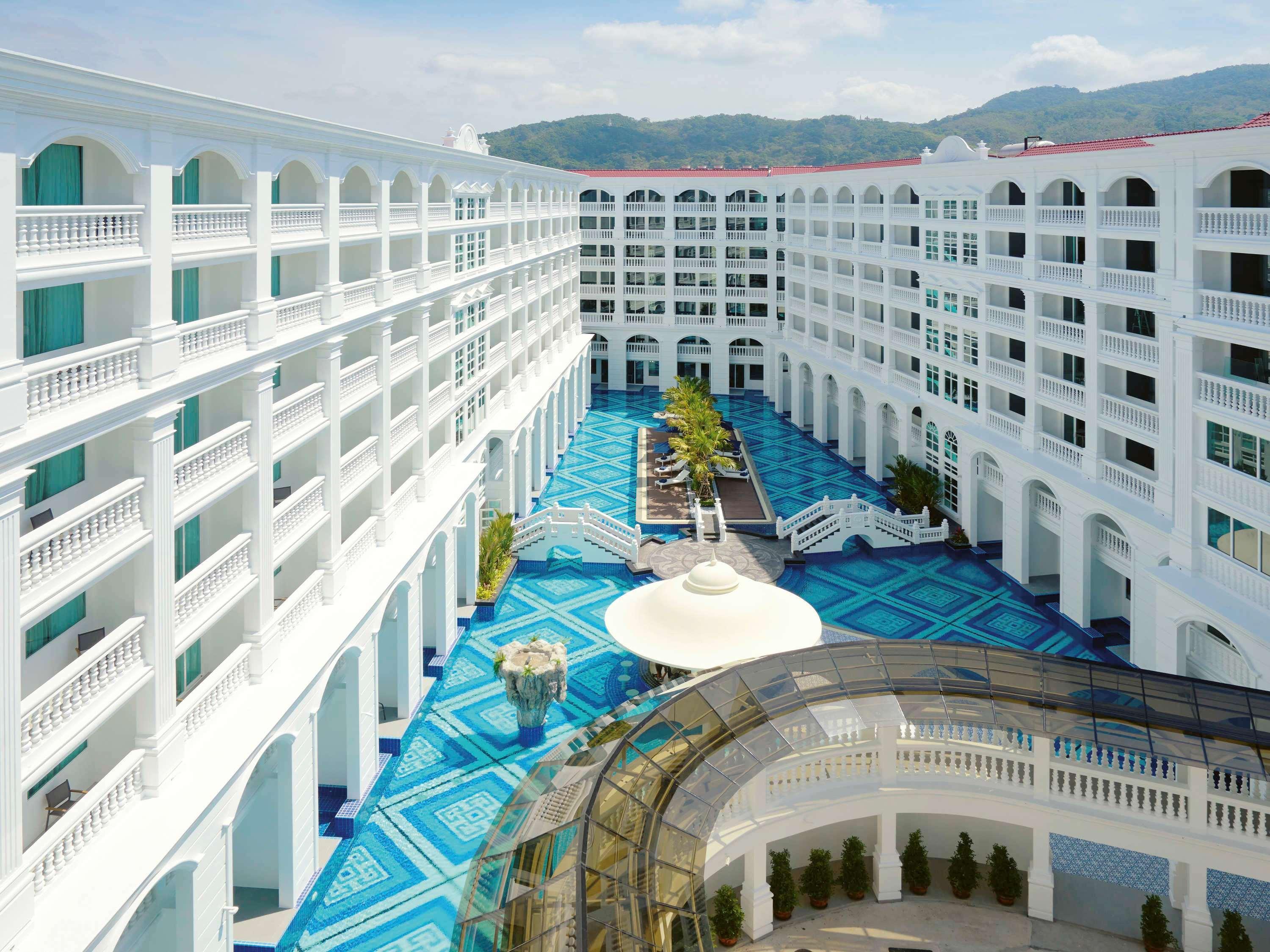 Moevenpick Myth Hotel Patong Phuket Exterior foto The interior of the hotel