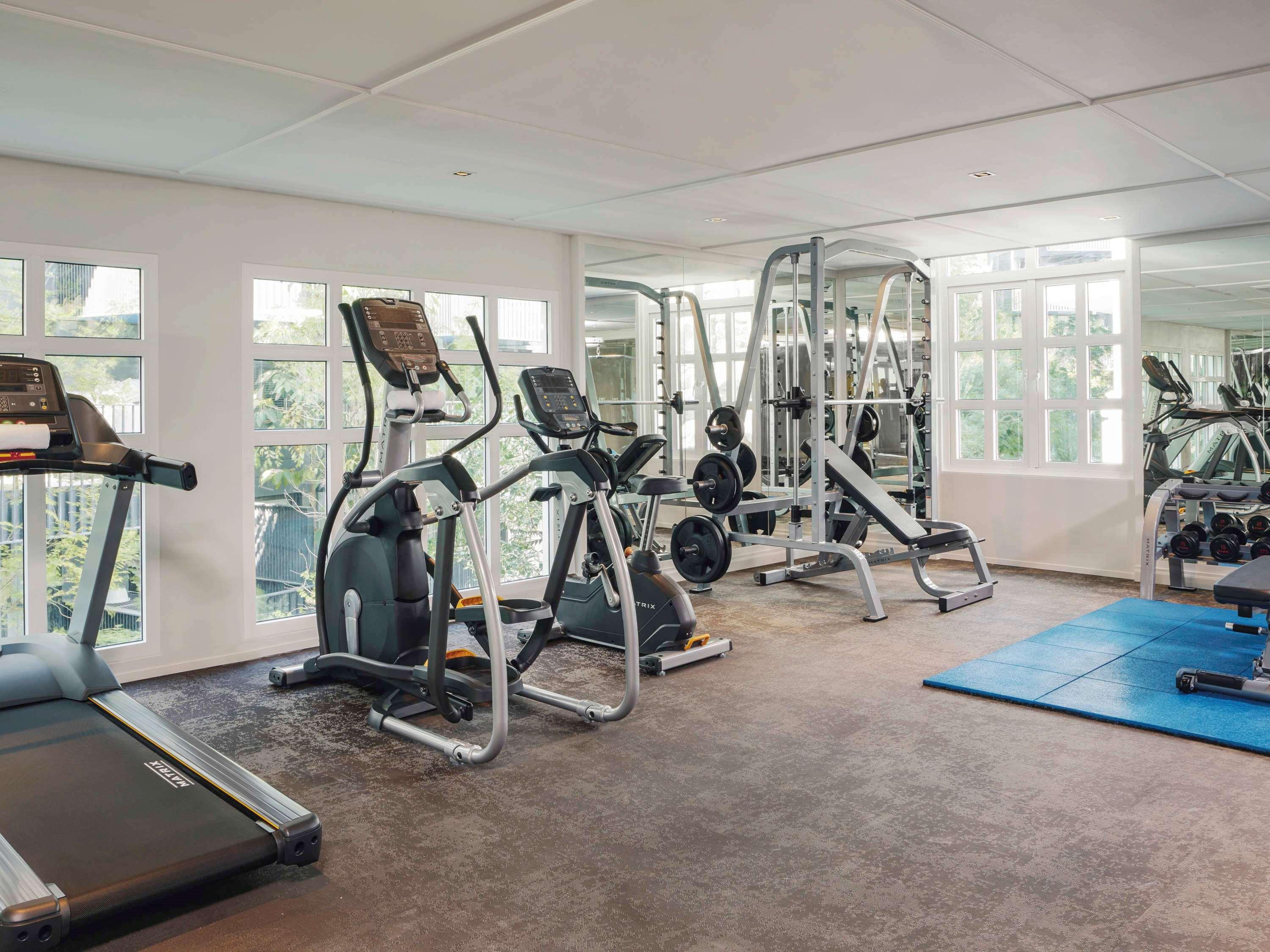 Moevenpick Myth Hotel Patong Phuket Exterior foto The gym at the hotel