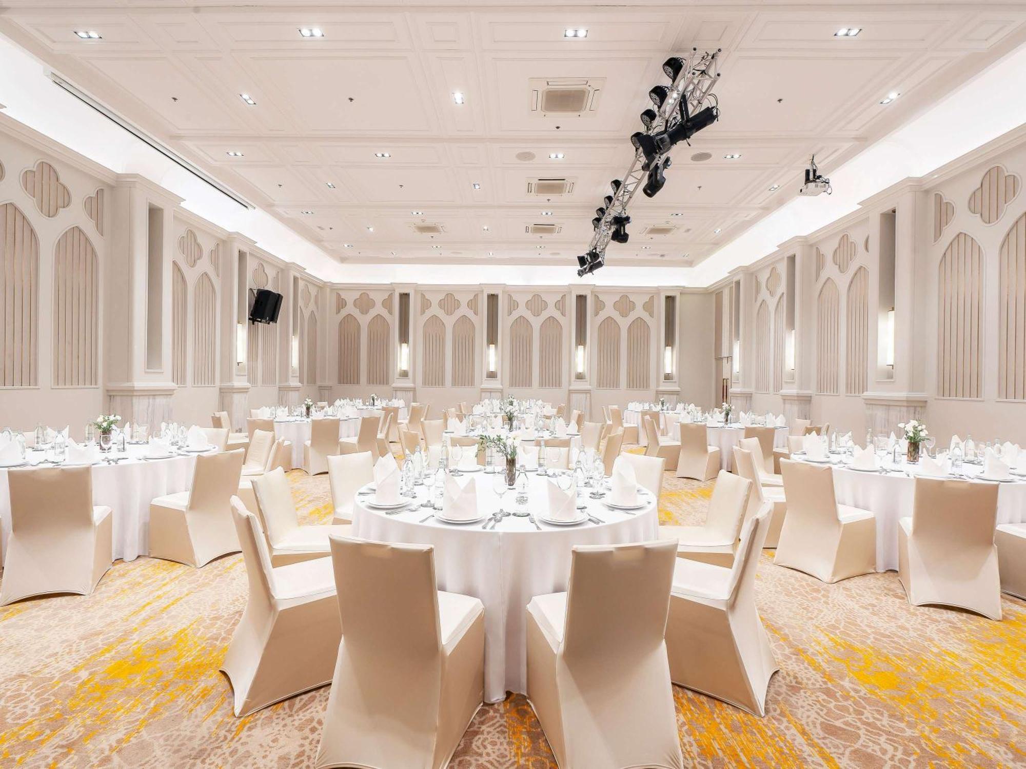 Moevenpick Myth Hotel Patong Phuket Exterior foto The ballroom
