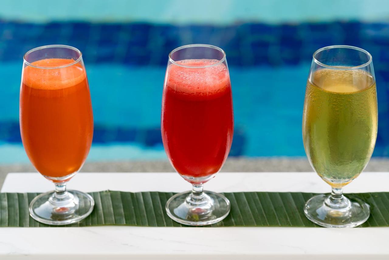 Moevenpick Myth Hotel Patong Phuket Exterior foto Fruit juice