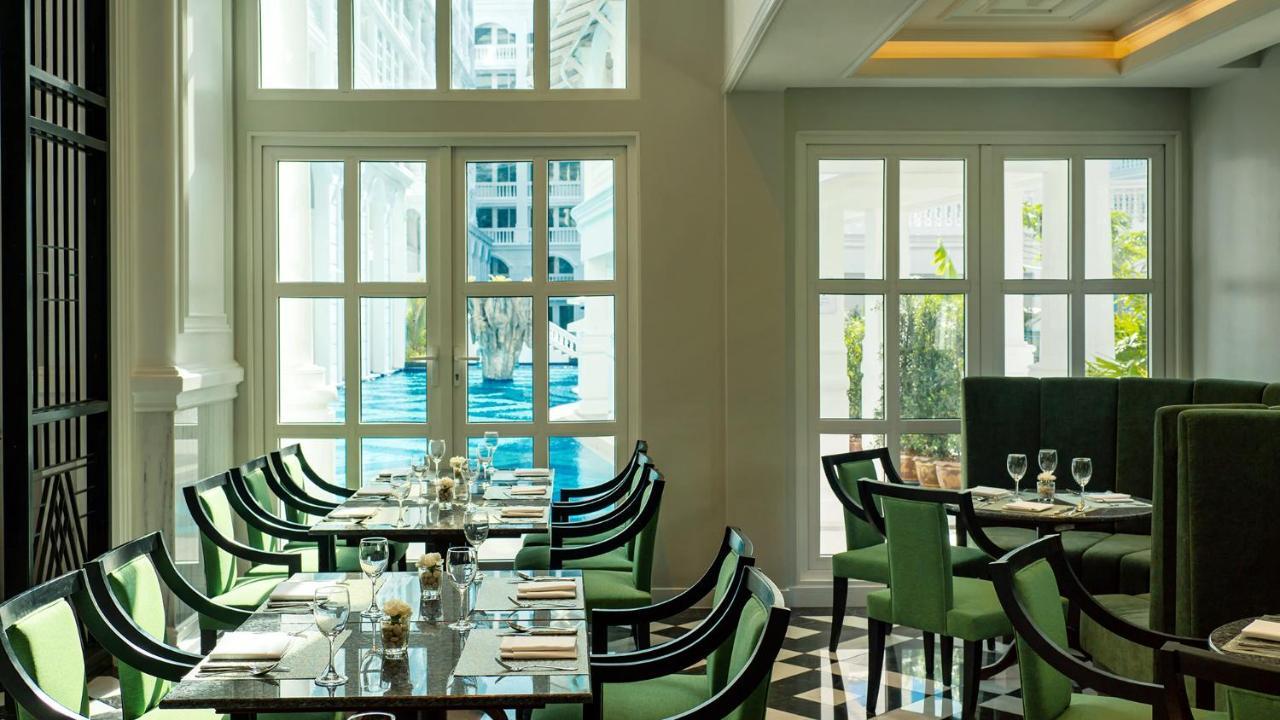 Moevenpick Myth Hotel Patong Phuket Exterior foto The interior of the restaurant